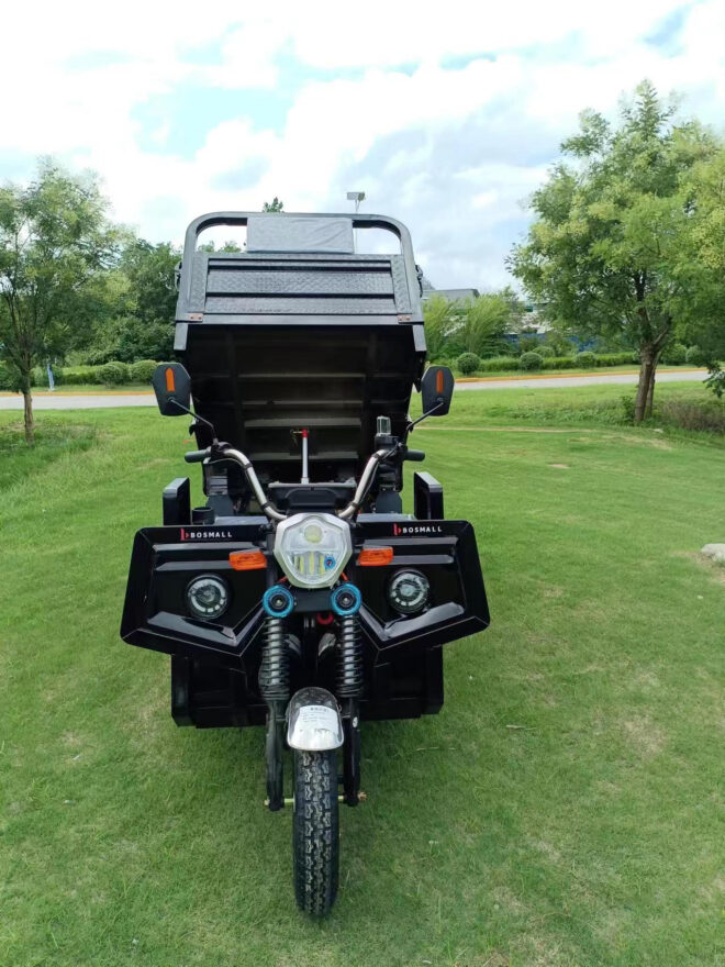 Electric Three Wheel 1.6m with Hydraulic Lifting Unit - Image 13