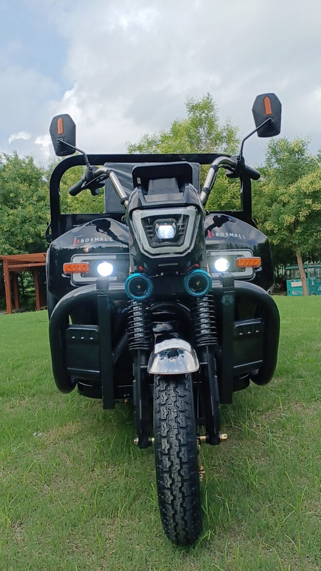 Electric Three Wheel 1.6m with Hydraulic Lifting Unit - Image 16