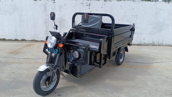 Electric Three Wheel 1.6m with Hydraulic Lifting Unit - Image 5