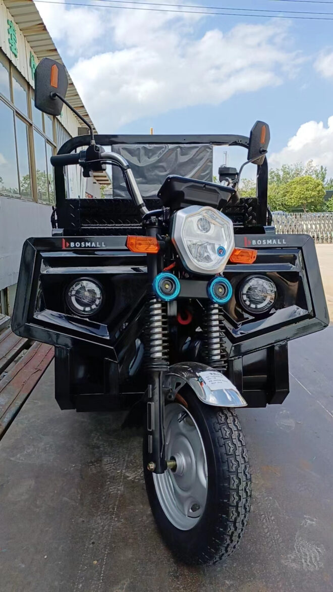 Electric Three Wheel 1.6m with Hydraulic Lifting Unit - Image 9