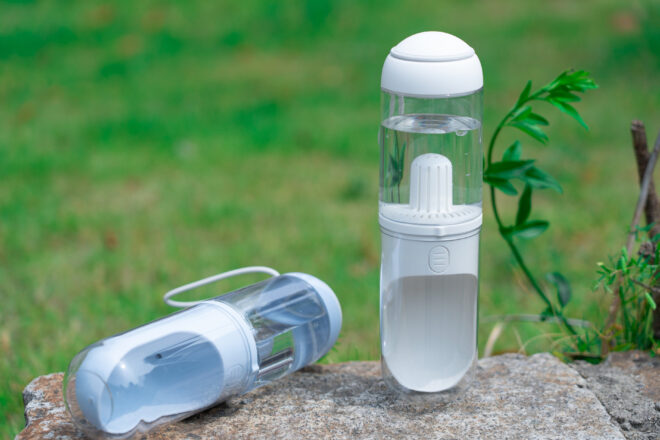 Pet Life 'PYURE' Handheld Travel Filtered Water Feeder - Image 12