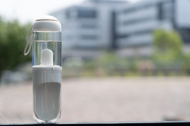 Pet Life 'PYURE' Handheld Travel Filtered Water Feeder - Image 17